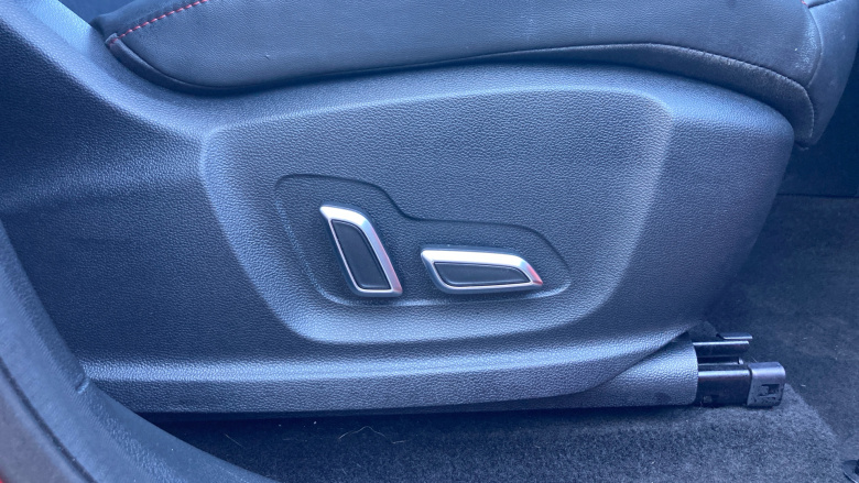 MG HS 1.5 T-GDI Trophy 5dr DCT Petrol Hatchback